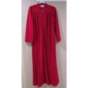 Vtg. Vanity Fair Robe Women Med Red Velour Long Eyelet Lace Embellishment Zip
